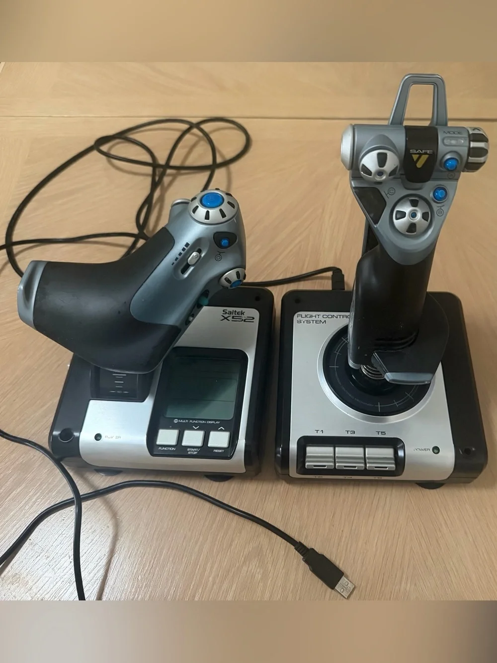 Logitech Saitek X52 Flight Control System